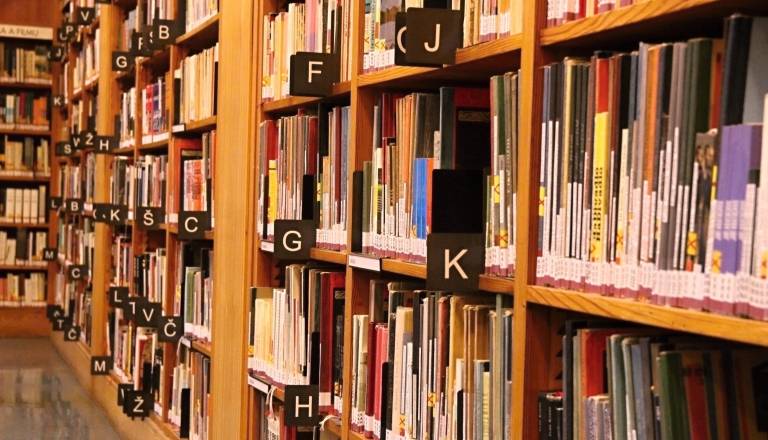 Kaj zanima Gorenjce? Največkrat iščejo osebne izpovedi, zapor in skrivnosti