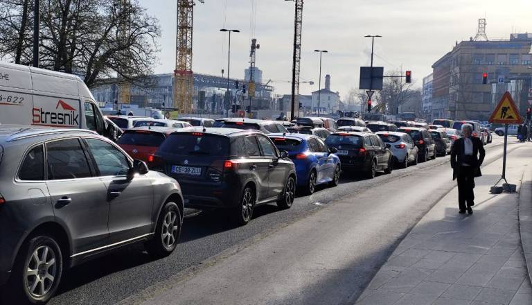 FOTO in VIDEO: Tako izgleda jutranja konica ob največjem gradbišču v državi – prizori govorijo sami zase