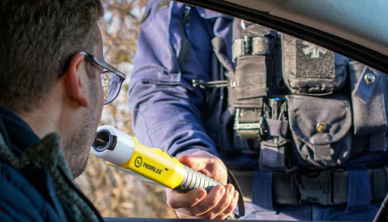 Tržičan napihal trikrat več od dovoljene meje, zato so ga pridržali