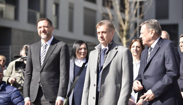 FOTO: Na Zvezni ulici odprli novo sosesko. Oglejte si prostore