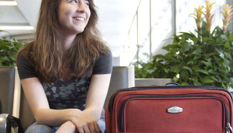 Slovenski potniki obtičali v tujini! Zavarovalnica razkriva, kdo bo dobil denar nazaj