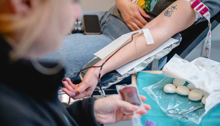 Mariborski študenti znova vabijo: »Daruj več kot le kri. Daruj življenje.«