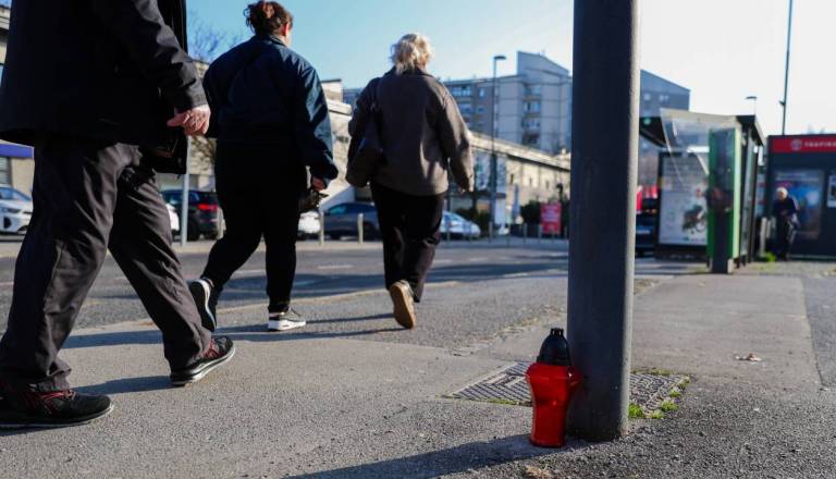 Policija pojasnila, zakaj je uporabila strelno orožje, ki je bilo usodno za 25-letnika