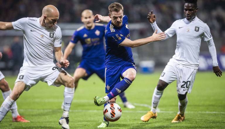 V nedeljo derbi, ki lahko spremeni prvenstvo