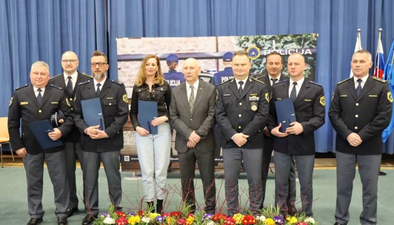 Po piku ose skočila v akcijo in rešila življenje, odločale so sekunde