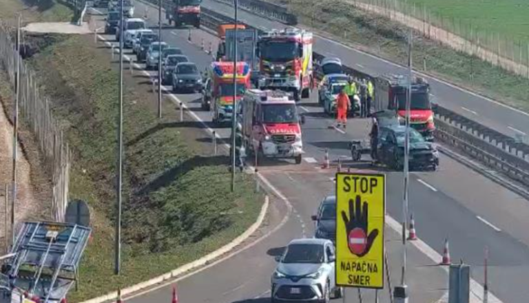 FOTO: Prometna nesreča zaprla pomursko avtocesto 
