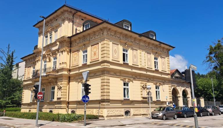 Država v Mariboru prodaja edinstveno Vilo Škapin, izklicna cena kar 1,6 milijona evrov