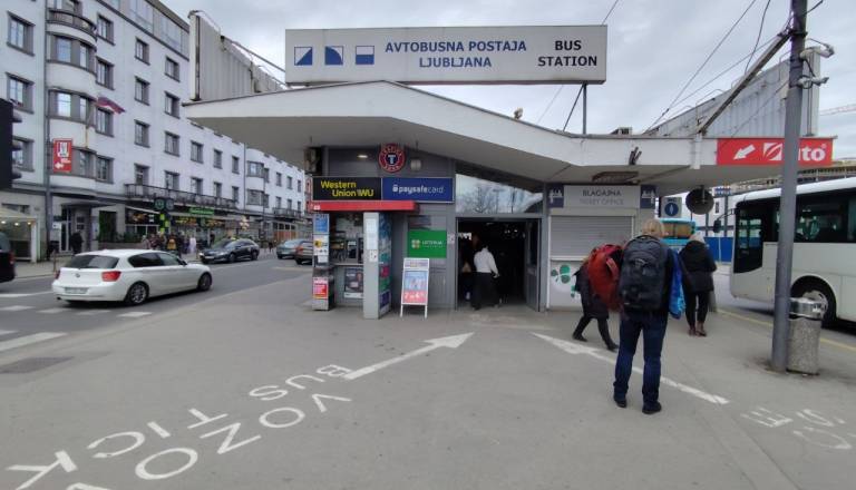 FOTO in VIDEO: Glavna avtobusna postaja v Ljubljani pred rušenjem