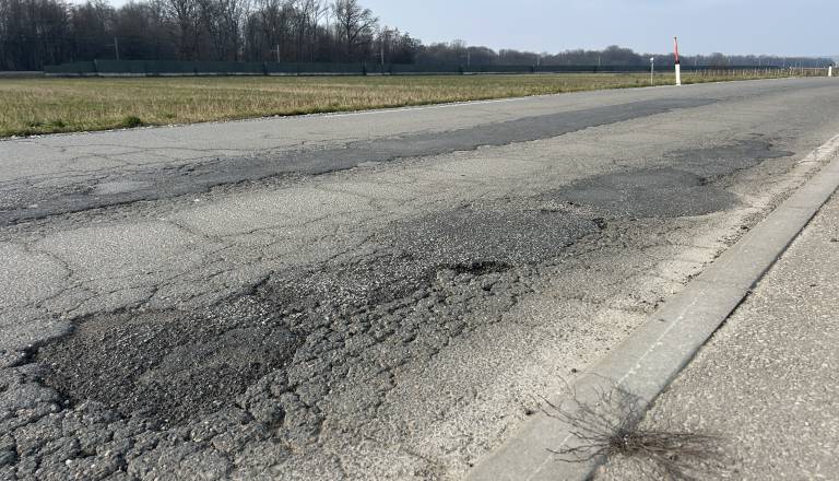 Občanu popustili živci, zato smo se obrnili na direkcijo: Za prenovo Markišavske ulice 1,8 milijona evrov, toda kdaj?