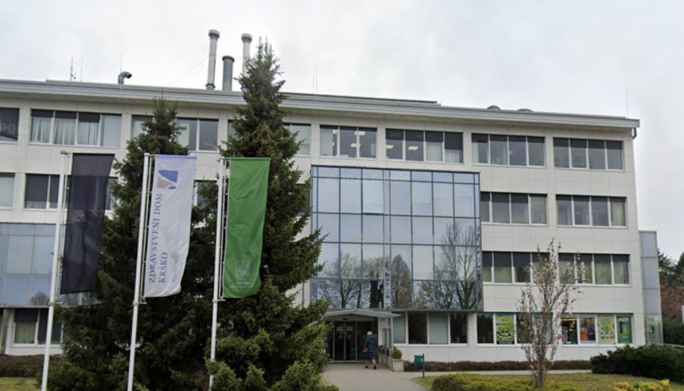 Šok v Krškem: Anonimke razkrivajo grobo ravnanje z otroki in izvajanje samoplačniških terapij brez dovoljenj in računov