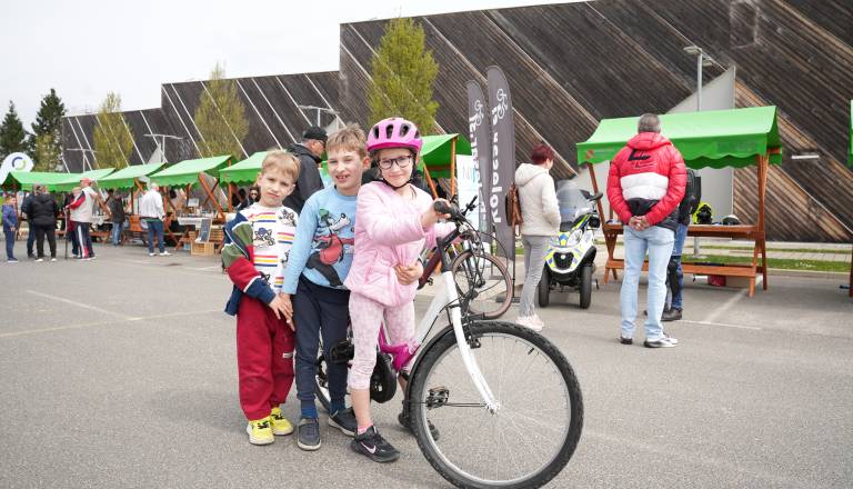 FOTO in VIDEO: Pri Expanu več kot 200 koles dobilo nove lastnike
