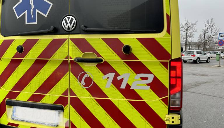 V sosednji državi onkološkim bolnikom zagotovil brezplačen prevoz na kemoterapijo