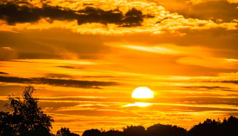 Danes več oblakov, jutri postopno razjasnitev