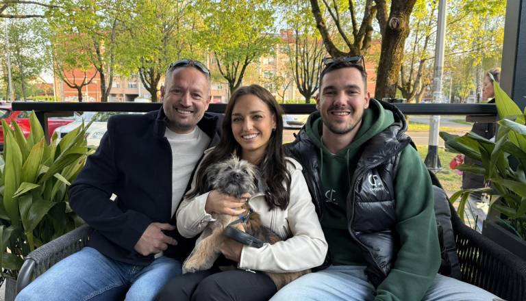 Nič več skrivanja: Kaja Casar začela novo življenje na Hrvaškem, obiskal jo je tudi oče