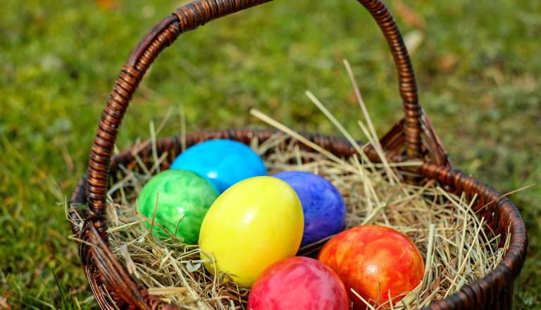 Pravoslavni kristjani obeležujejo veliko noč, po cerkvah procesije in liturgije