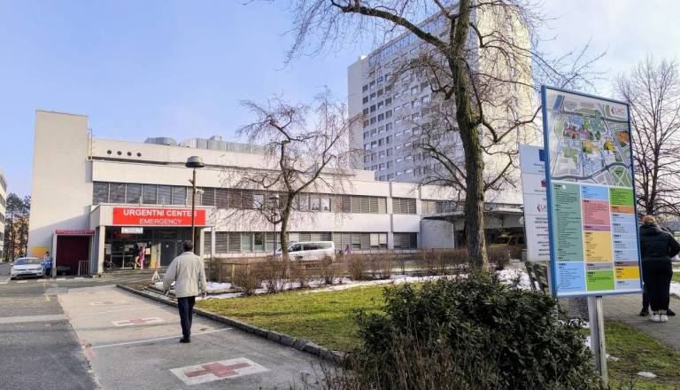 Velika sprememba za paciente: UKC Maribor uvedel SMS opomnike