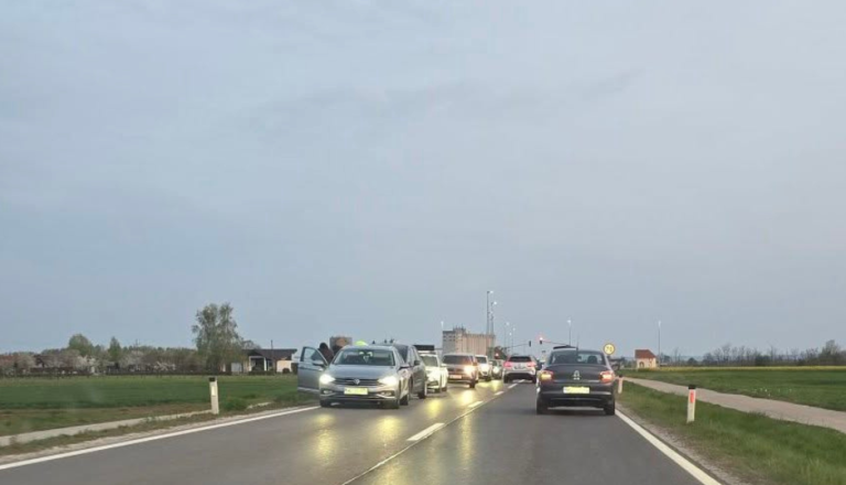 Prometna nesreča ovira promet