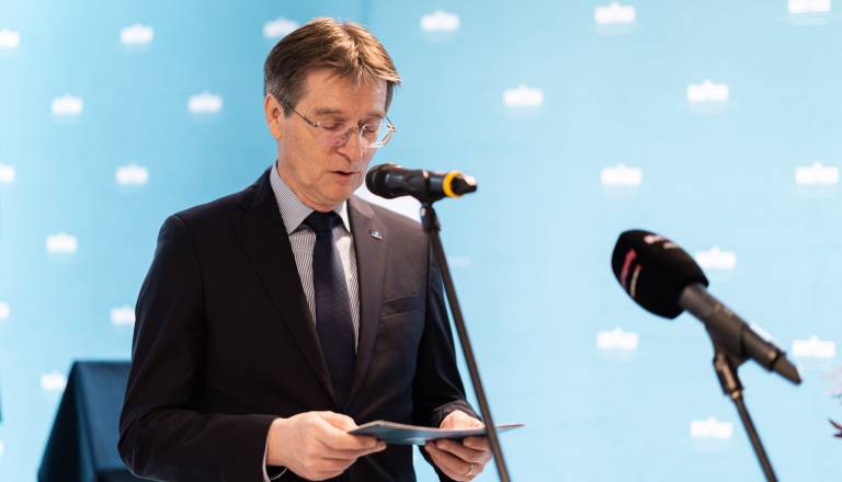 Na Univerzi v Mariboru prepovedali soočenje? Rektor zavrnil najem dvorane