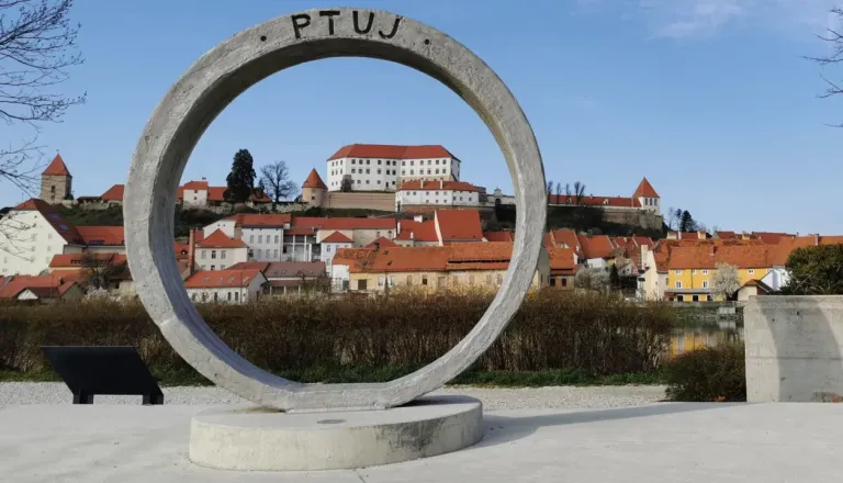 Županja Nuška Gajšek: Povezanost je ključ za prihodnost Ptuja