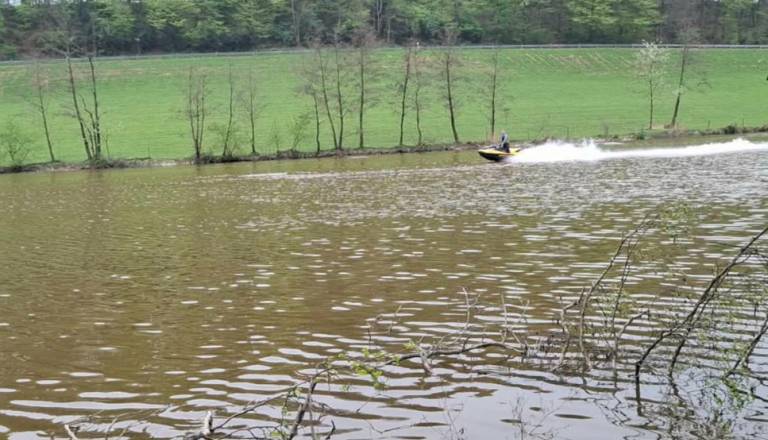 To pomursko jezero do nadaljnjega zaprto za ribolov