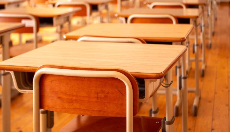 Kaj se dogaja na šoli v Preddvoru? Ravnatelja razrešili po očitkih o nepravilnostih za 100 tisoč evrov