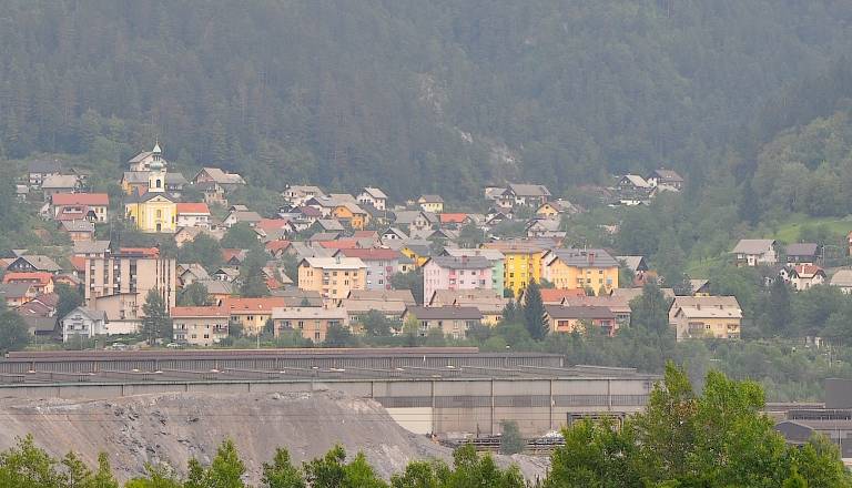 Prah, hrup in kakovost bivanja: Na Koroški Beli zbor zaradi Acronija