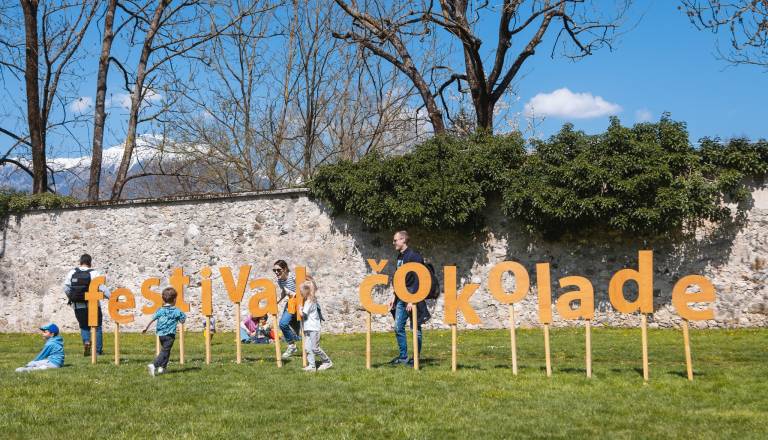 Na Festival čokolade kar z vlakom: Preverite ure odhodov in sladko darilo