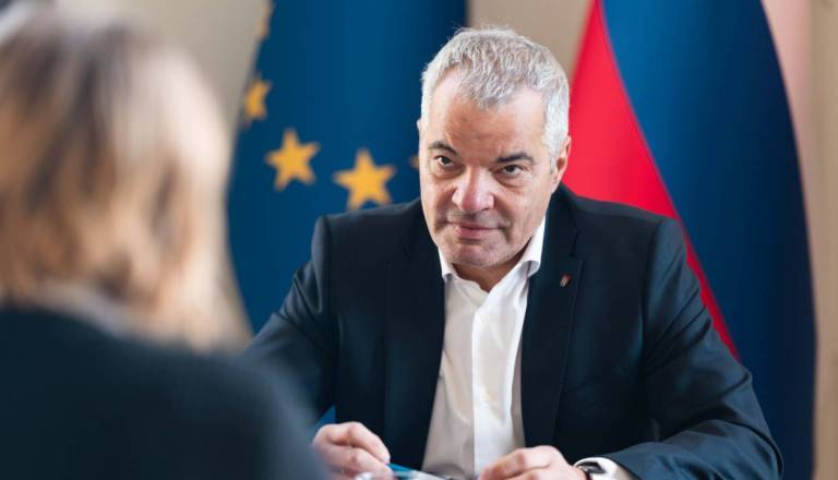 Sedem odredb, pet ukrepov, pol leta nadzora: Kako je NPU korak za korakom gradil primer proti mariborskemu županu