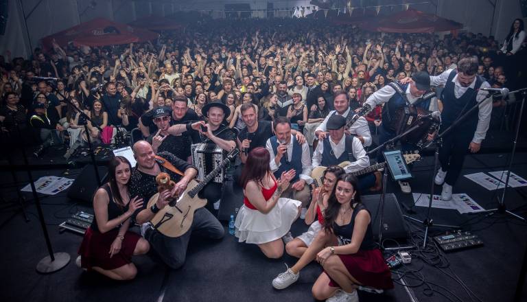 FOTO in VIDEO: Obletnica Villa Monde znova navdušila, glasbeni dvoboji razgreli Ptuj do jutra