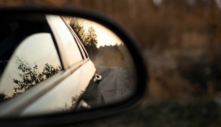 Incident na cesti: Med sporom mahal s pištolo