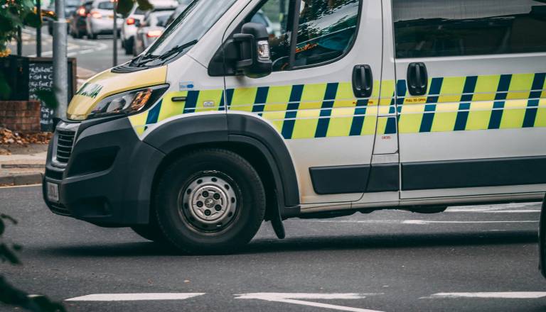 Slovenski otrok v prometni nesreči pri Poreču utrpel hude poškodbe, odpeljal ga je helikopter