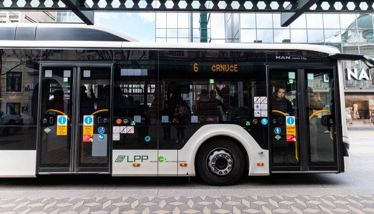 Kartice na avtobusih LPP? Nekatere oznake so že skoraj izginile!