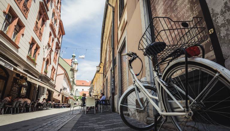Ste nasedli? Obvezne čelade za kolesarje v Mariboru so bile le prvoaprilska šala