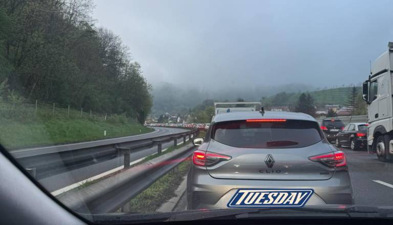 FOTO: Na hitri cesti Pesnica - Maribor je prišlo do prometne nesreče