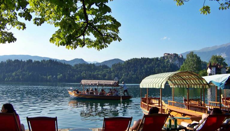 Bled je se dražji turistični biser, zaračunajo tudi vodo iz pipe