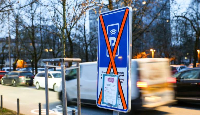 Bodo Ljubljančani plačevali parkiranje pred lastnim domom? V petek se začne zbiranje podpisov za referendum