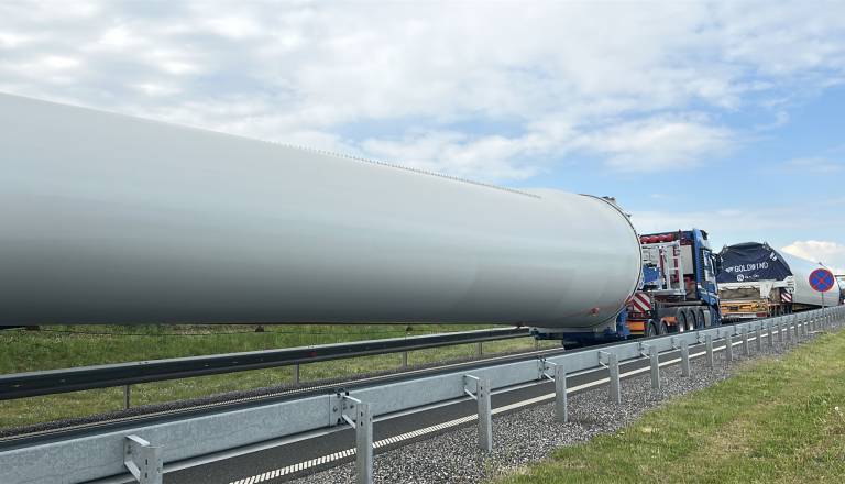 FOTO in VIDEO: Elise za vetrnice že na počivališču