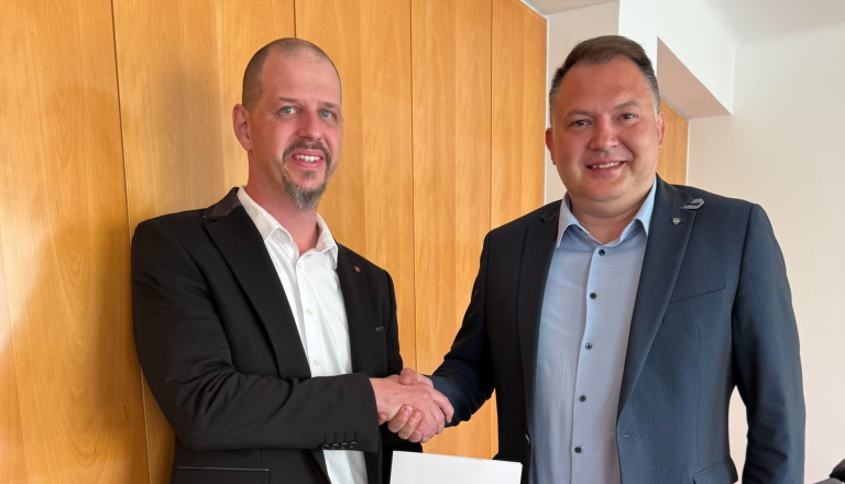 Več kot 400 tisoč evrov za prenovo ceste v naselju Pušča