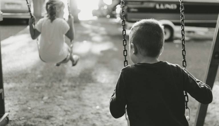 Življenje na robu: Družina iz Maribora ob minimalni plači in bolnih otrocih ne zmore več