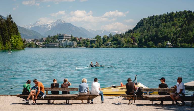 FOTO in VIDEO: Na Bledu že 65. Prvomajska Alpe–Adria regata