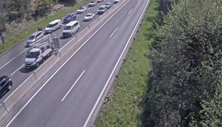 Štajerska avtocesta zaradi prometne nesreče zaprta v predoru