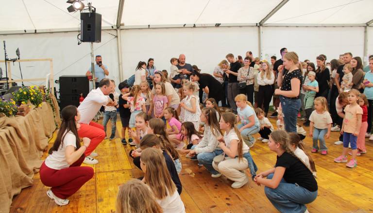 FOTO in VIDEO: Jurjevo nedeljo zaznamoval nastop Čukov in pestro dogajanje