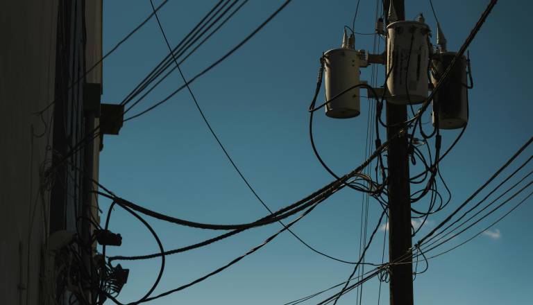 Tragedija: 14-letnik po električnem udaru na robu življenja