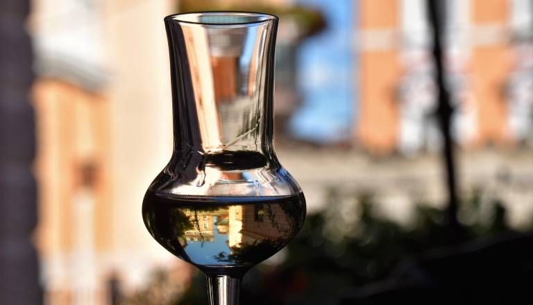 Iz polic umaknjena ta priljubljena žgana pijača