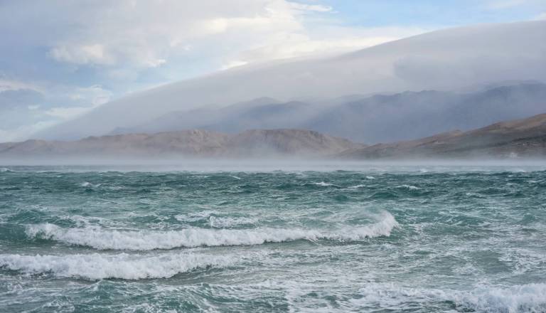 VIDEO: Orkanski sunki burje dosegli nad 190 kilimetrov na uro 