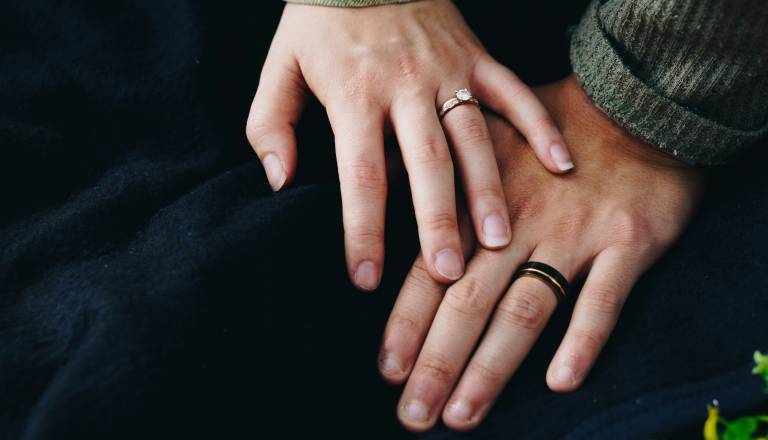 Prihaja val posesivnosti in napetosti v odnosih za ta znamenja