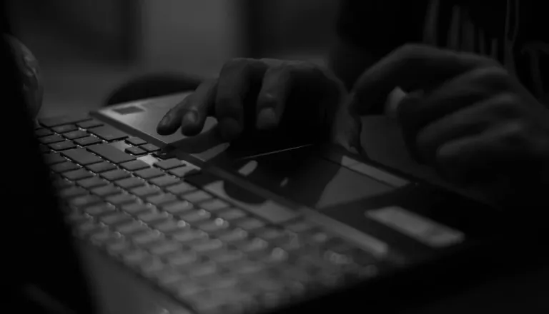 Predstavil se je kot bančni svetovalec in ukradel več tisoč evrov