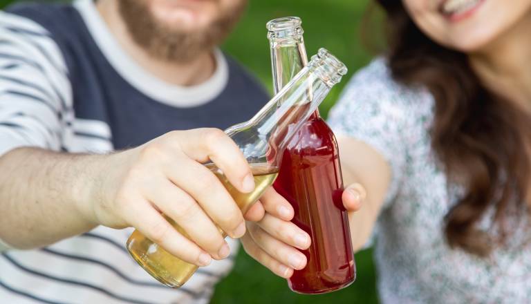 Po 40 dneh brez alkohola: Strokovnjaki pozivajo k odgovornosti skozi vse leto