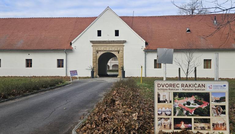 Nekdanja zaposlena v Dvorcu Rakičan uspela na sodišču, delovno razmerje prenehalo nezakonito