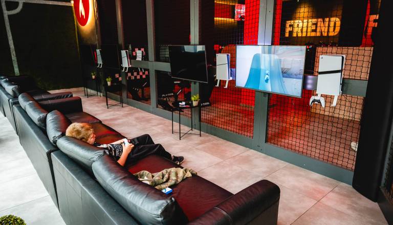 Gaming kot oblika druženja: V Mariboru odprli prav posebno kavarno